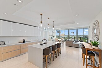 Building Photo - 3100 N Ocean Dr