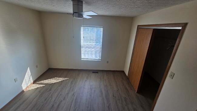 Foto del edificio - 5221 Chesterfield Ave