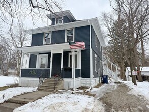 Building Photo - 709 N Park Ave