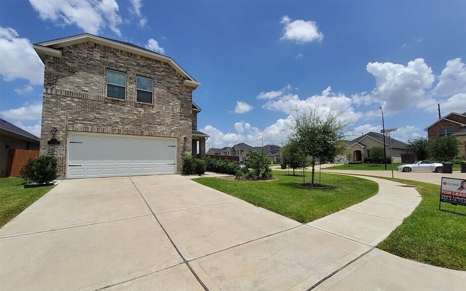 Building Photo - 31206 Conover Dr