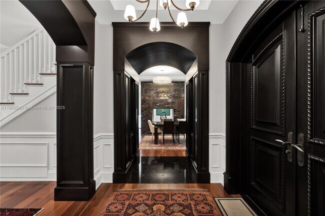 Foto del edificio - 932 Escobar Ave