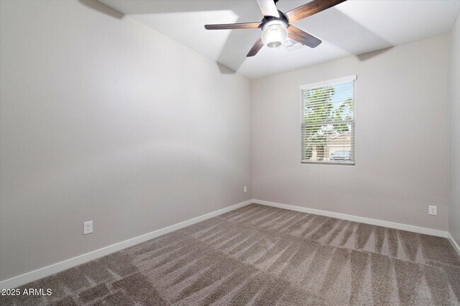 Building Photo - 17618 W Paraiso Dr