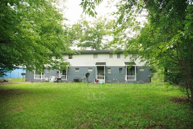 Building Photo - 931 Magnolia Dr
