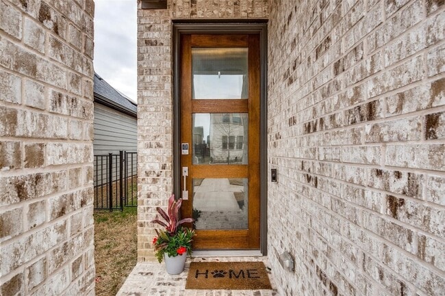 Building Photo - 4211 Curtiss Dr