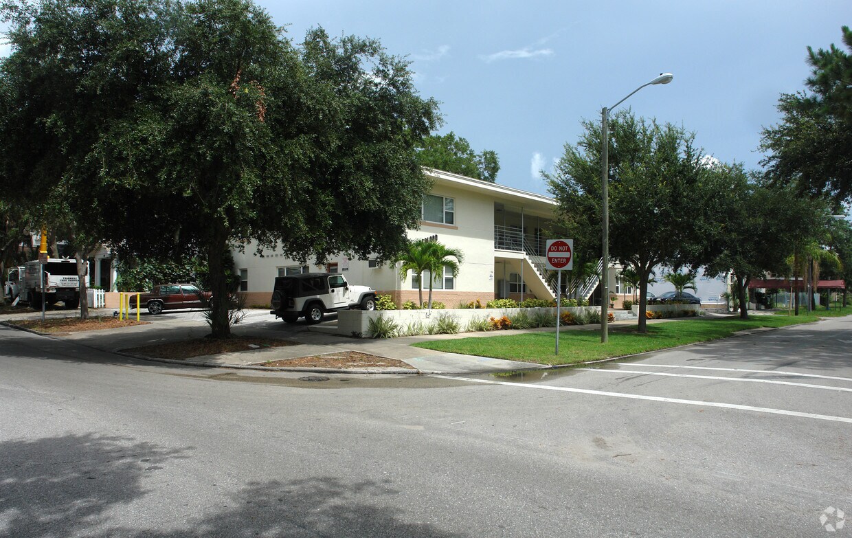 Primary Photo - 900 3rd St N