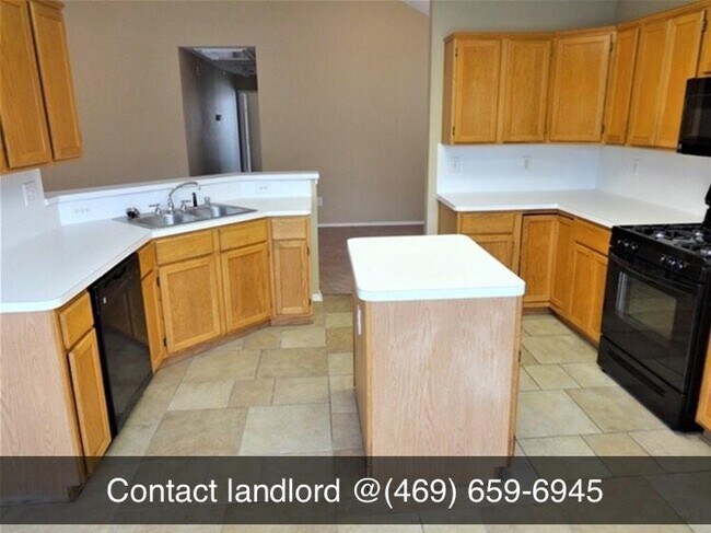 Island Kitchen Marble counter Top New polished Tile floors - 312 Plantation Oak Ave