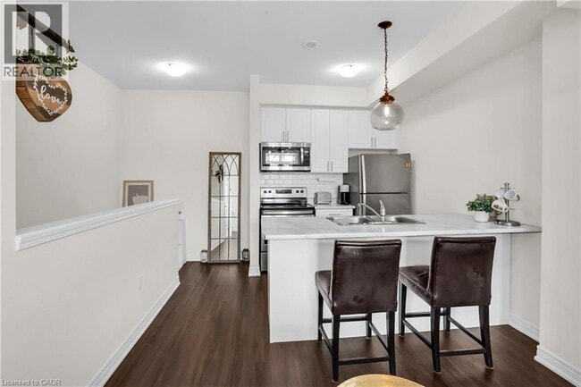 Building Photo - 5016 Serena Dr