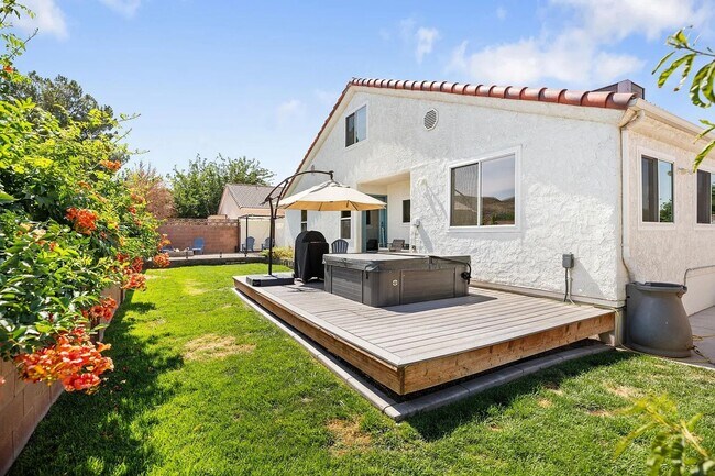 Building Photo - Spacious 6 bedroom and 3 bathrooms in La Verkin