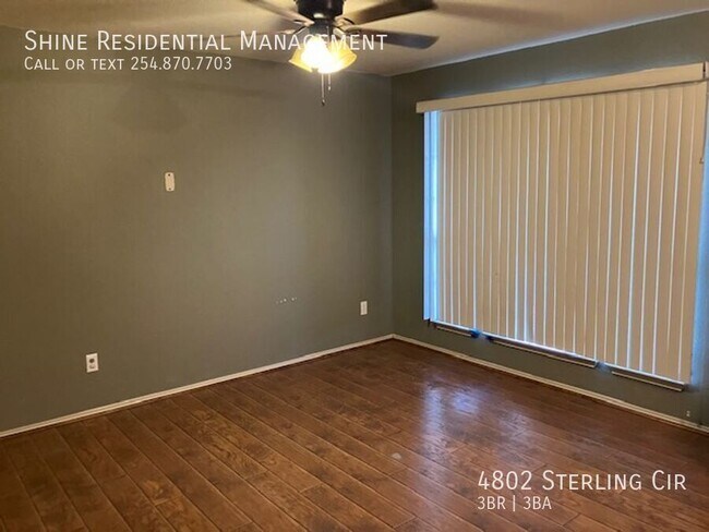 Foto del edificio - 4802 Sterling Cir