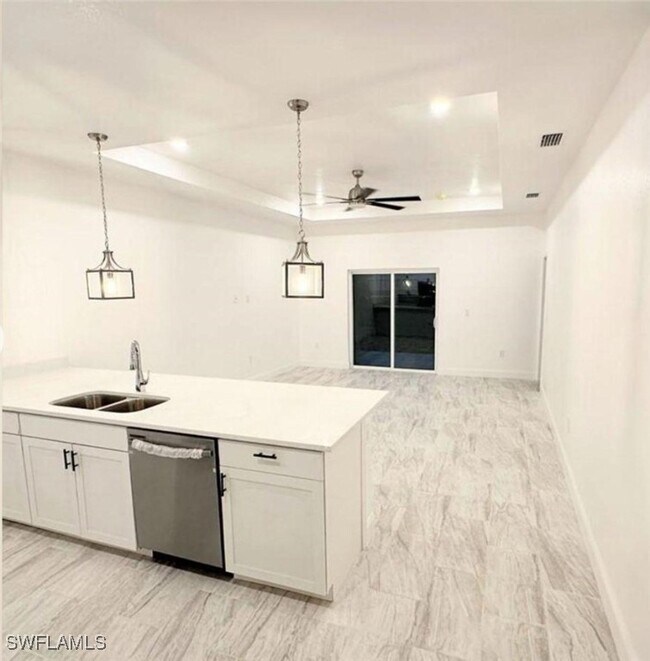 Foto del edificio - 407 Bell Blvd