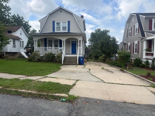 Building Photo - Stunning & Updated 4BR/2BA Home – Certified Lead-Free!