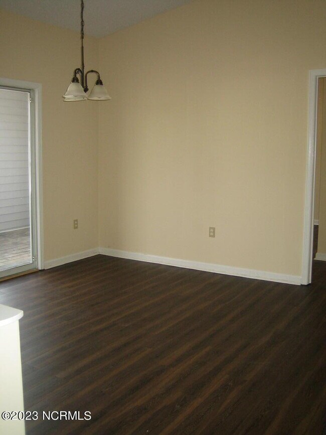 Building Photo - 4114 Breezewood Dr