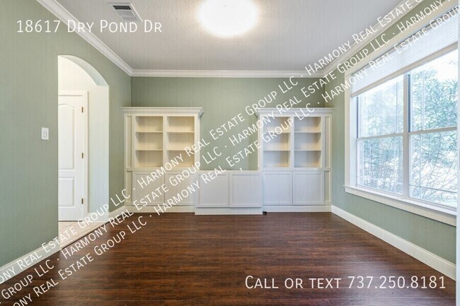 Foto del edificio - 18617 Dry Pond Dr