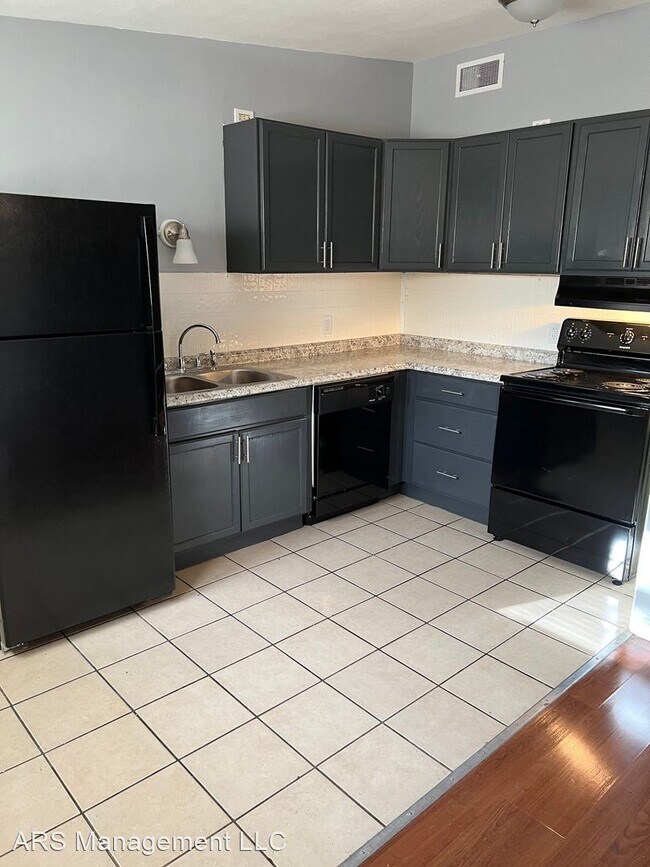 Building Photo - 3 br, 2 bath House - 6700 Saint Olaf