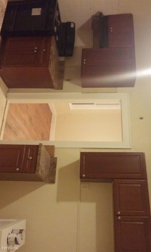 Primary Photo - 425 N 13th St
