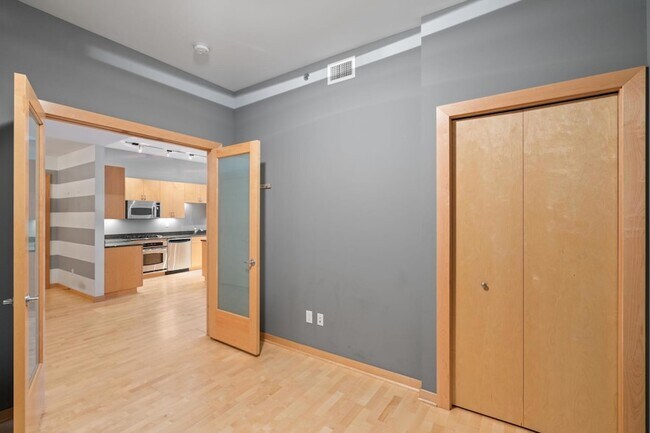 Foto del edificio - 401 N 2nd St