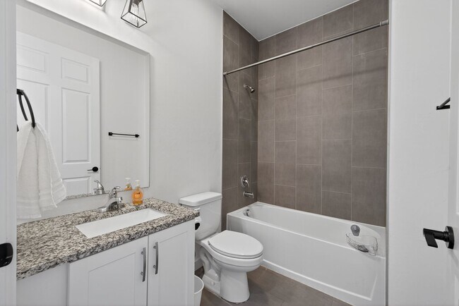Foto del edificio - Beautiful Dream Home in Cape Coral! 4 Bedrooms, 3 Bathrooms!!! MOVE IN SPECIAL ONE MONTH FREE!