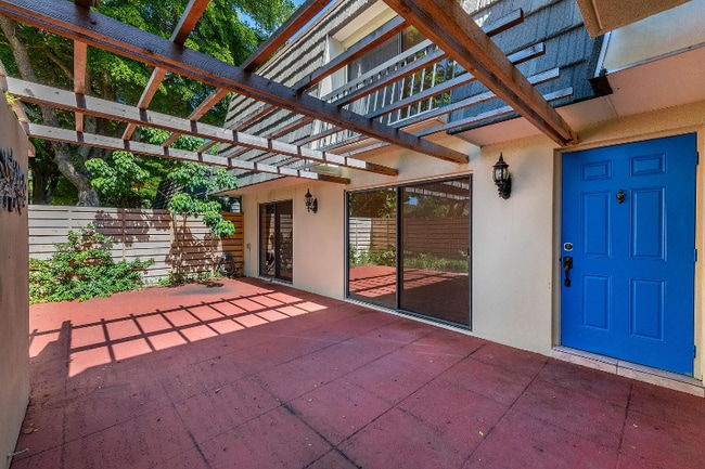 Building Photo - 524 5th Terrace