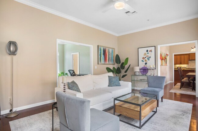 Foto del edificio - ** OLDE NAPLES ** 3 BED + DEN / 3 BATH - GARAGE - WALK TO BEACH & DOWNTOWN - SHORT TERM RENTAL