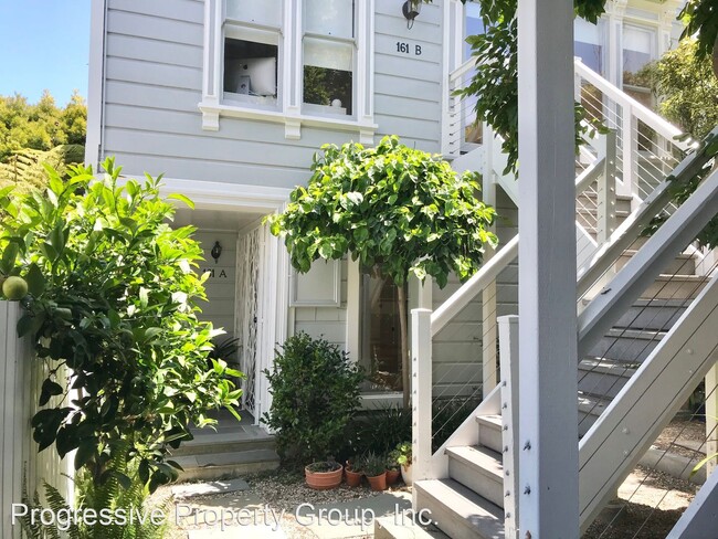 Building Photo - 1 br, 1 bath House - 161 A Hartford Street