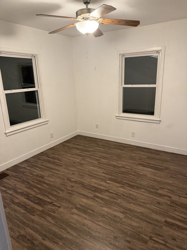 Foto del edificio - 5113 Lincoln Ave