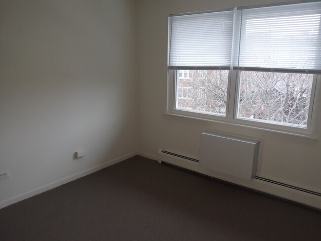 Foto del edificio - 1240 W Jarvis Ave
