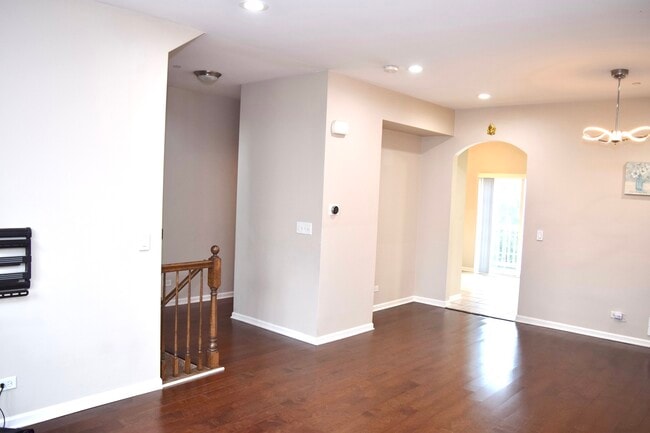 Building Photo - 1260 Evergreen Ave
