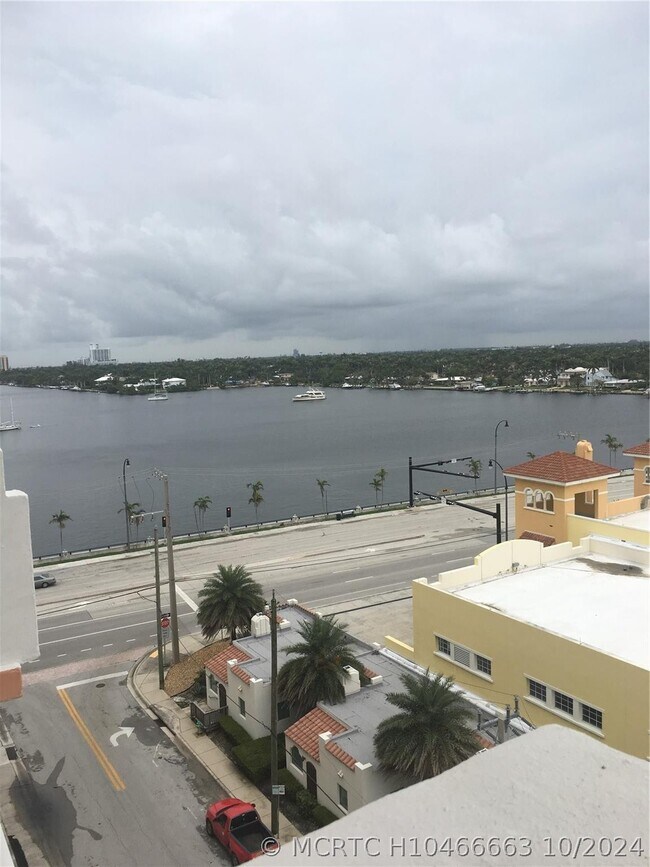 Foto del edificio - 801 S Ocean Dr