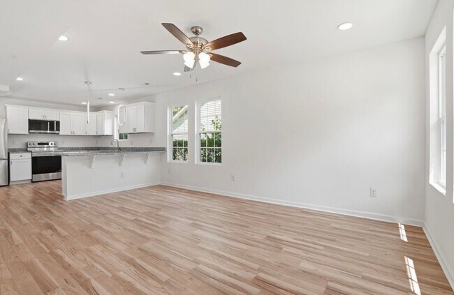 Foto del edificio - 516 Singletary St SE