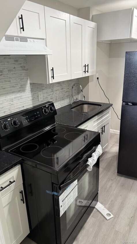 Foto del edificio - 952 E 224th St
