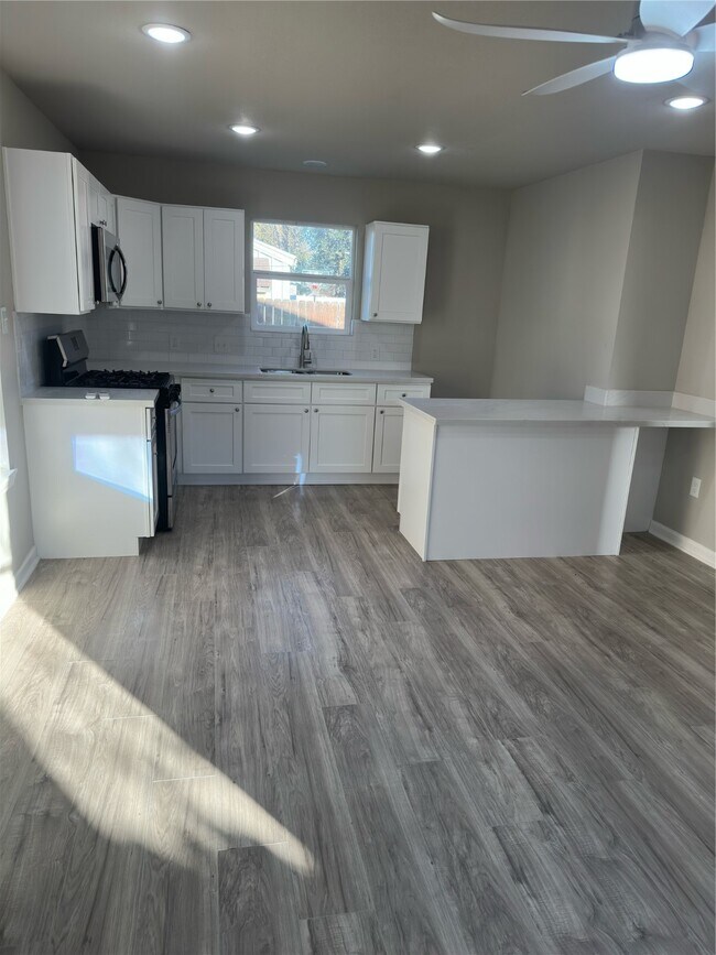 Foto del edificio - 9935 Algiers Rd