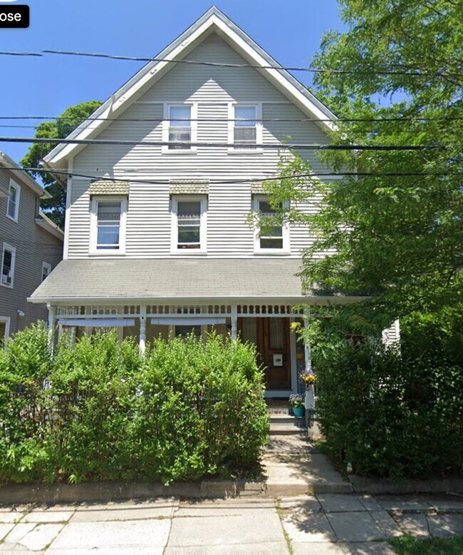Building Photo - 54 Hillside Ave