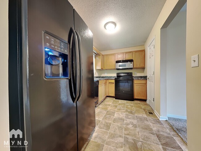 Foto del edificio - 413 River Trace Dr