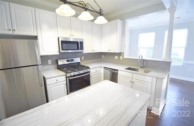 Foto del edificio - 558 E 9th St