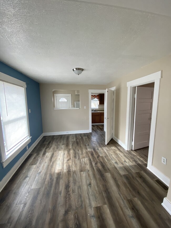 Photo - 2721 Springmont Ave House