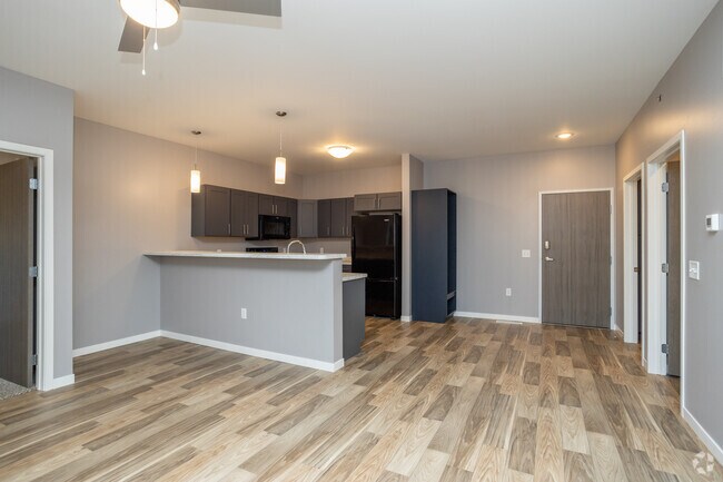 2BR, 2BA - 935SF - Dining Room - Jefferson Heights Apartments, LLC