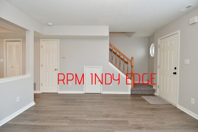 Foto del edificio - Price Reduction!!! Spacious 3 Bedroom 1.5 ...