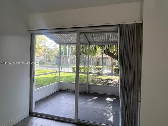 Building Photo - 9137 SW 138th Pl