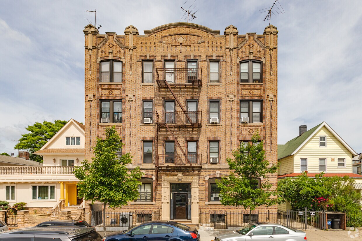 Building Photo - 76 Bay 23Rd St