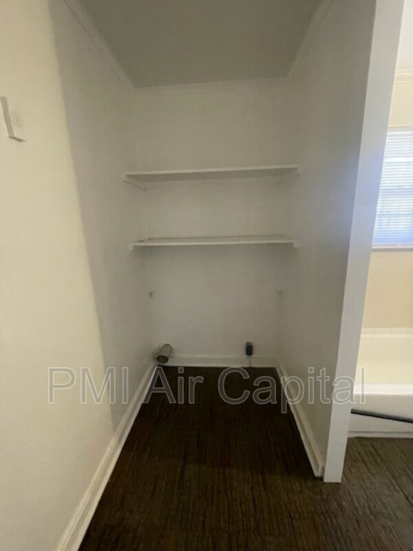 Building Photo - 4313 E Boston Dr