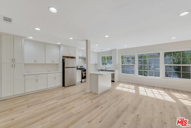 Foto del edificio - 853 S Bedford St