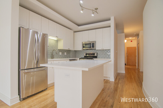 Building Photo - 212 W Washington-709