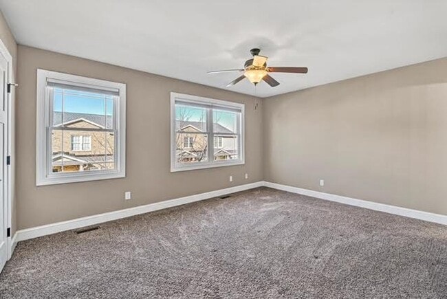 Photo - 318 Meridian St Townhome