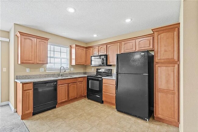 Building Photo - 9032 SW Macintosh Dr