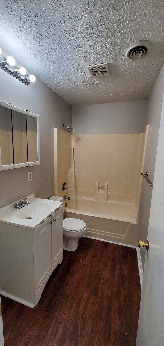 Building Photo - 138 Hibiscus Dr