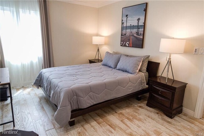 Foto del edificio - 3 br, 2 bath House - 8924 Olin St
