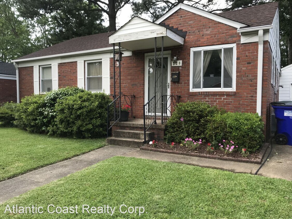 Primary Photo - 3 br, 1 bath House - 520 Summers Drive
