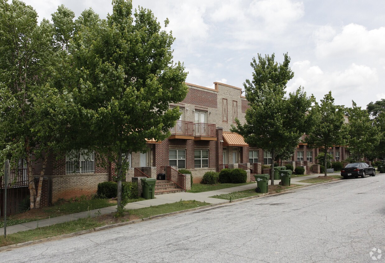 Primary Photo - 432 Ira St