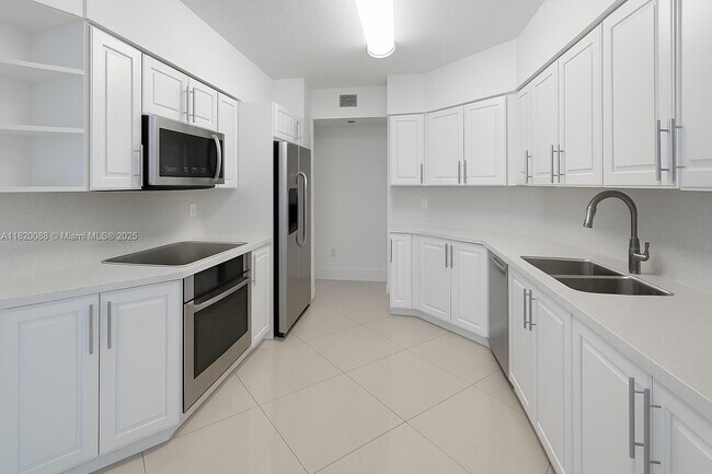 Foto del edificio - 3370 Hidden Bay Dr