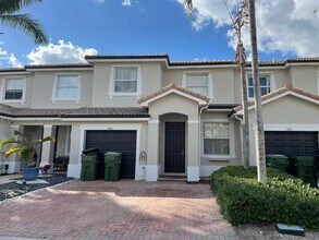 Building Photo - 968 NE 42nd Ave